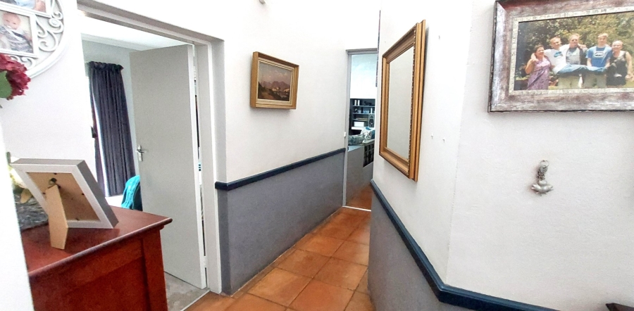 5 Bedroom Property for Sale in Raslouw Gauteng
