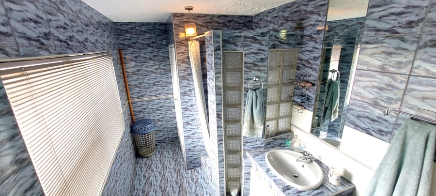 5 Bedroom Property for Sale in Raslouw Gauteng
