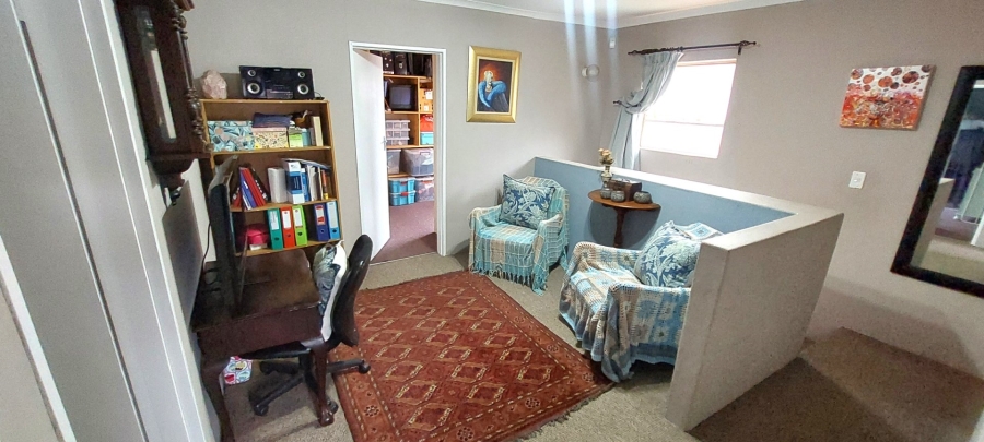 5 Bedroom Property for Sale in Raslouw Gauteng