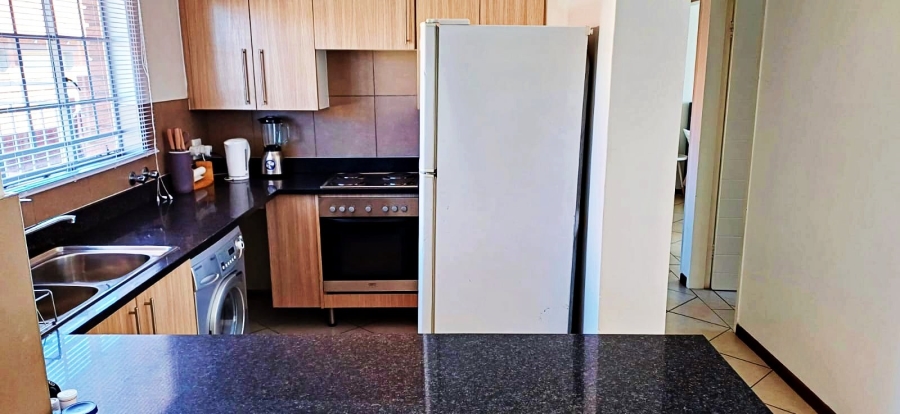 2 Bedroom Property for Sale in Monavoni Gauteng
