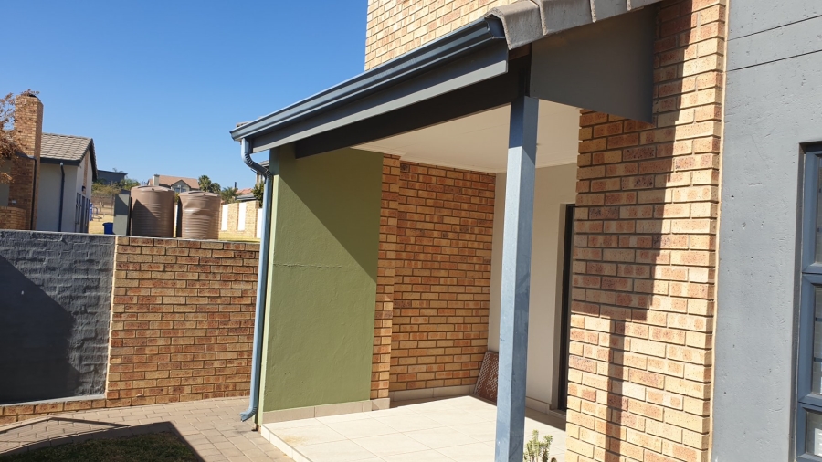 3 Bedroom Property for Sale in Amberfield Gauteng