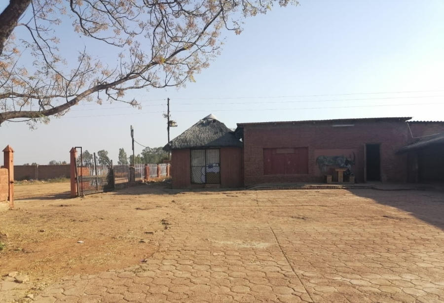 4 Bedroom Property for Sale in Honingneskrans Ah Gauteng