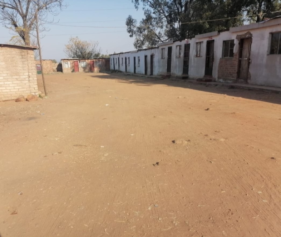 4 Bedroom Property for Sale in Honingneskrans Ah Gauteng