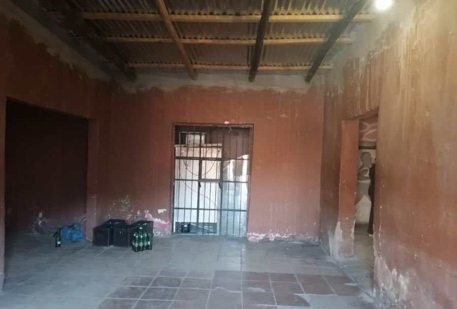 4 Bedroom Property for Sale in Honingneskrans Ah Gauteng