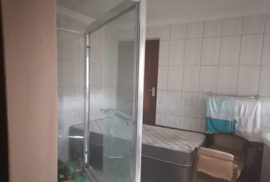 4 Bedroom Property for Sale in Honingneskrans Ah Gauteng
