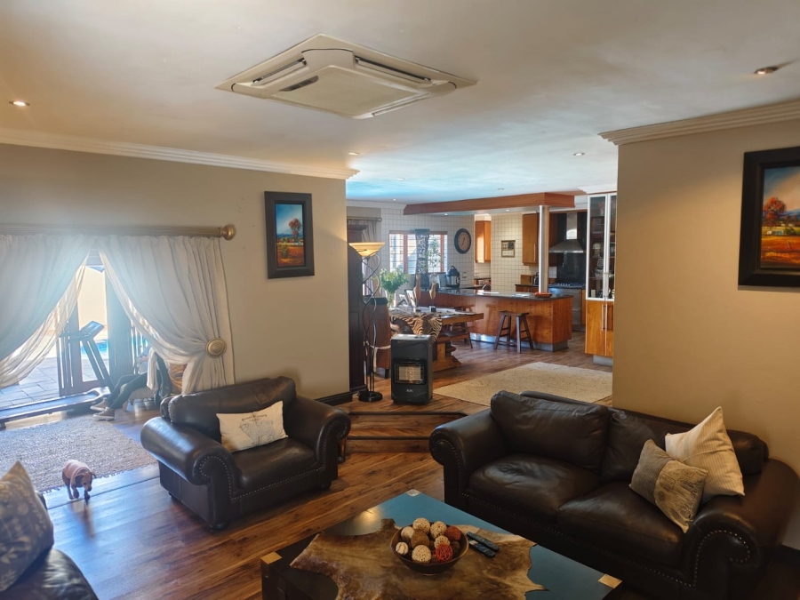 3 Bedroom Property for Sale in Dayanglen Gauteng
