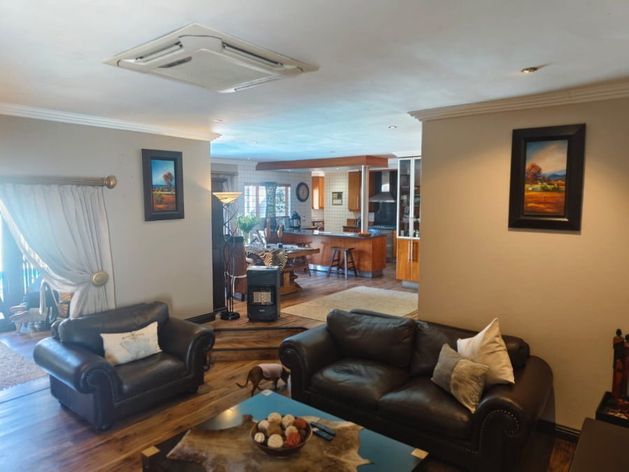 3 Bedroom Property for Sale in Dayanglen Gauteng