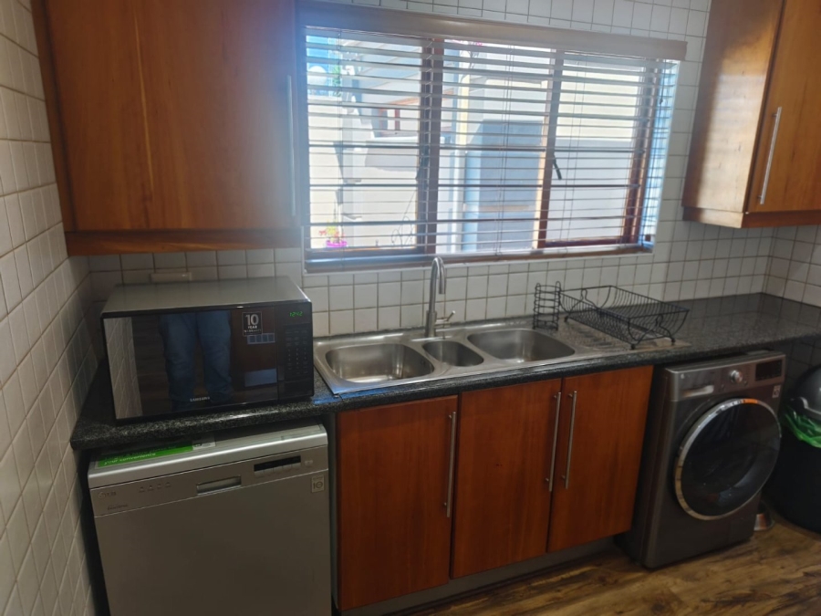 3 Bedroom Property for Sale in Dayanglen Gauteng