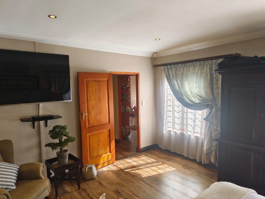 3 Bedroom Property for Sale in Dayanglen Gauteng