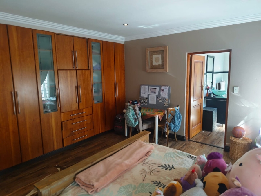 3 Bedroom Property for Sale in Dayanglen Gauteng
