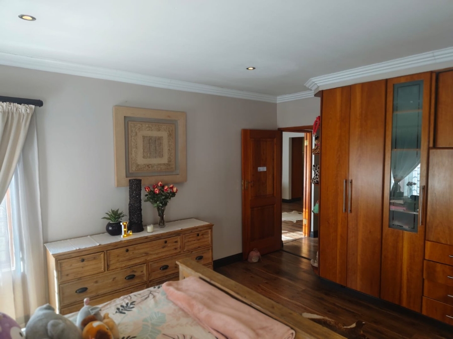 3 Bedroom Property for Sale in Dayanglen Gauteng