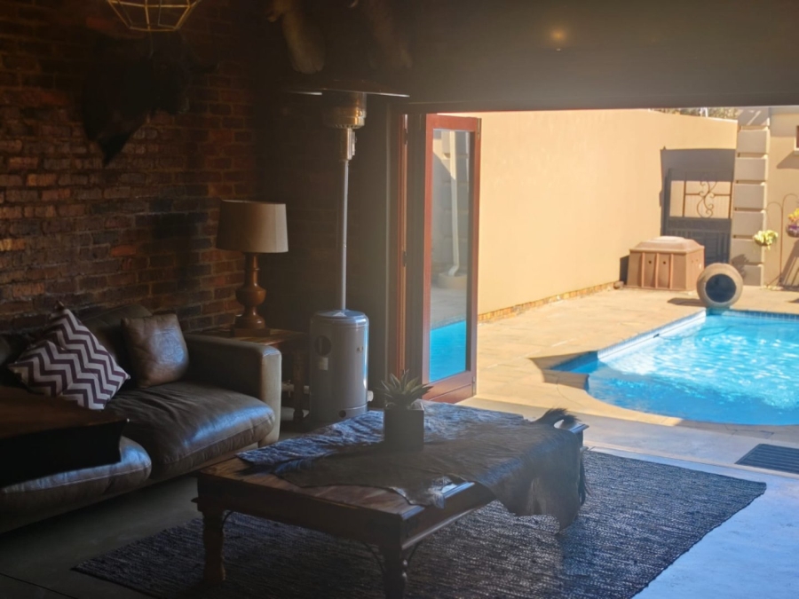 3 Bedroom Property for Sale in Dayanglen Gauteng