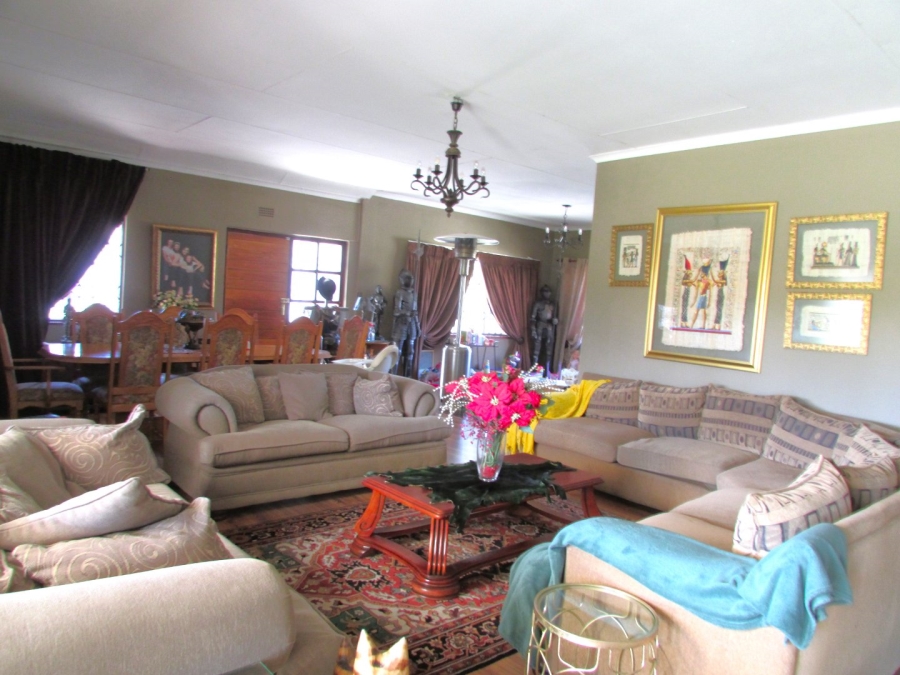 4 Bedroom Property for Sale in Vanderbijlpark SW 1 Gauteng