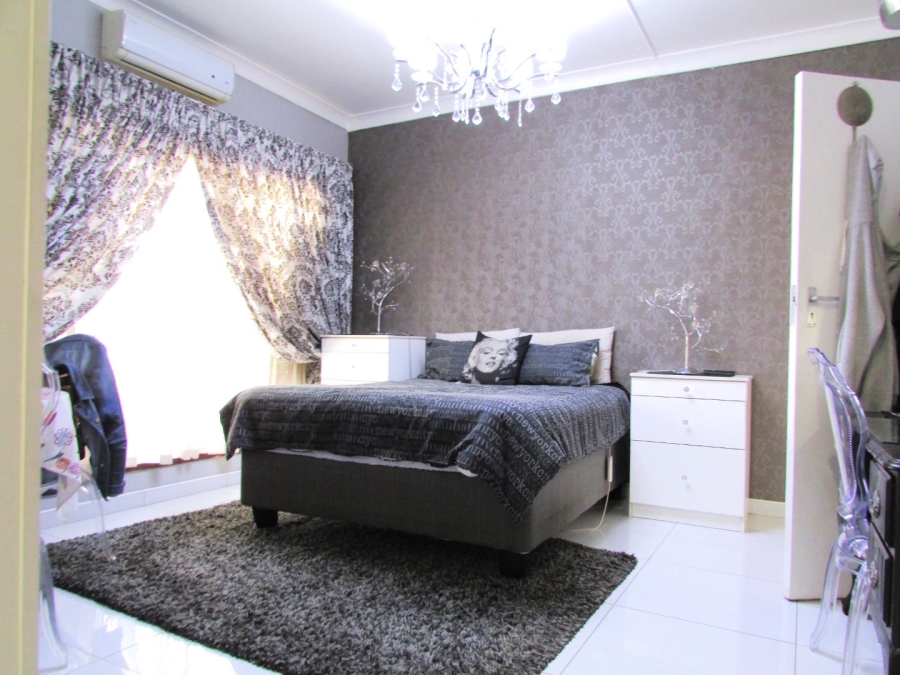 4 Bedroom Property for Sale in Vanderbijlpark SW 1 Gauteng