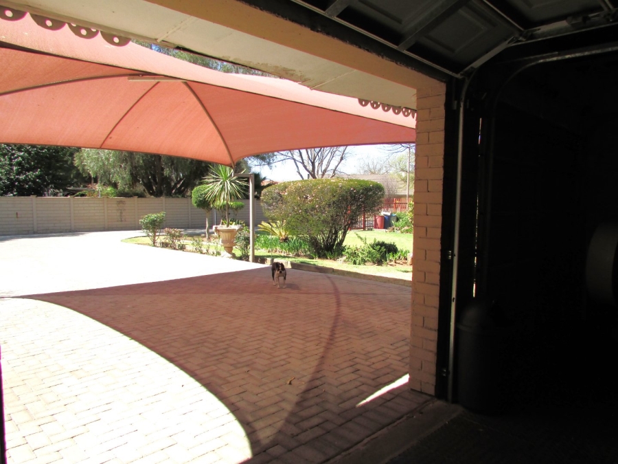 4 Bedroom Property for Sale in Vanderbijlpark SW 1 Gauteng