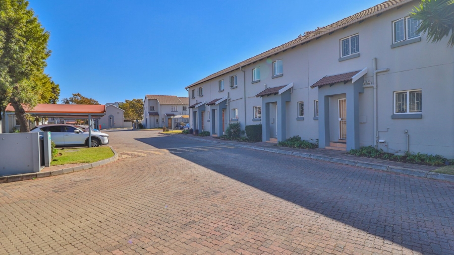 2 Bedroom Property for Sale in Aloe Place Gauteng