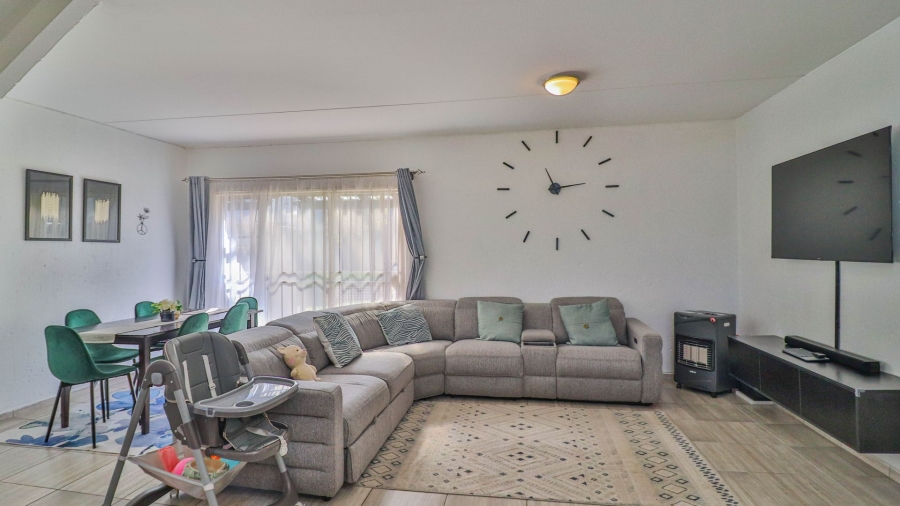 2 Bedroom Property for Sale in Aloe Place Gauteng