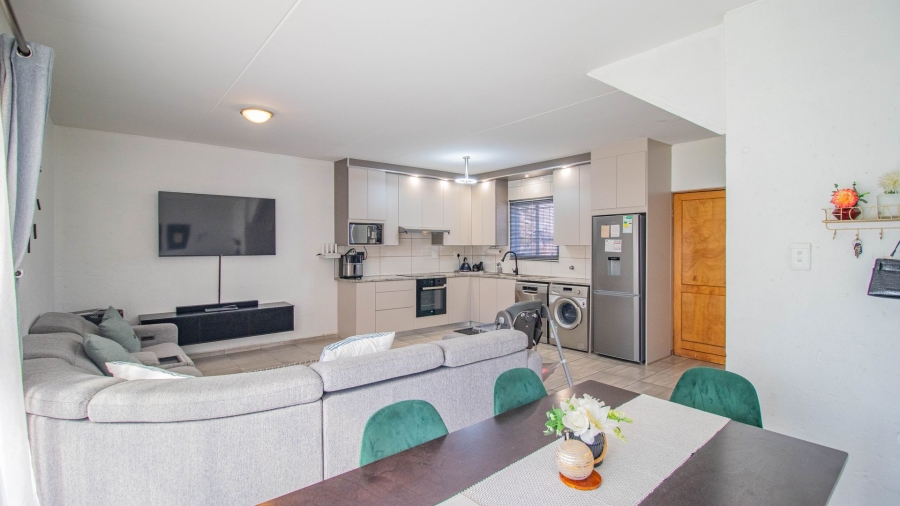 2 Bedroom Property for Sale in Aloe Place Gauteng