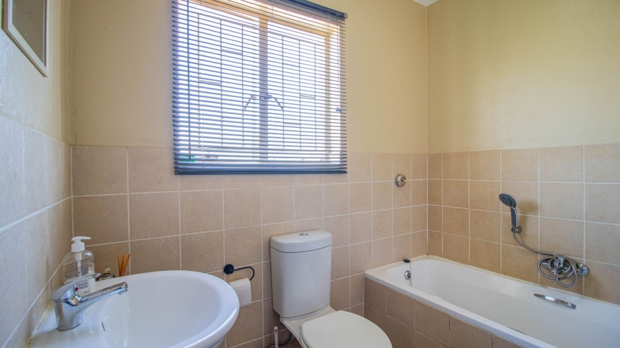 2 Bedroom Property for Sale in Aloe Place Gauteng