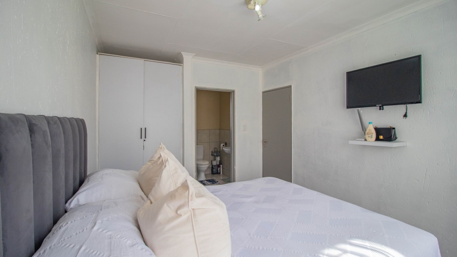 2 Bedroom Property for Sale in Aloe Place Gauteng