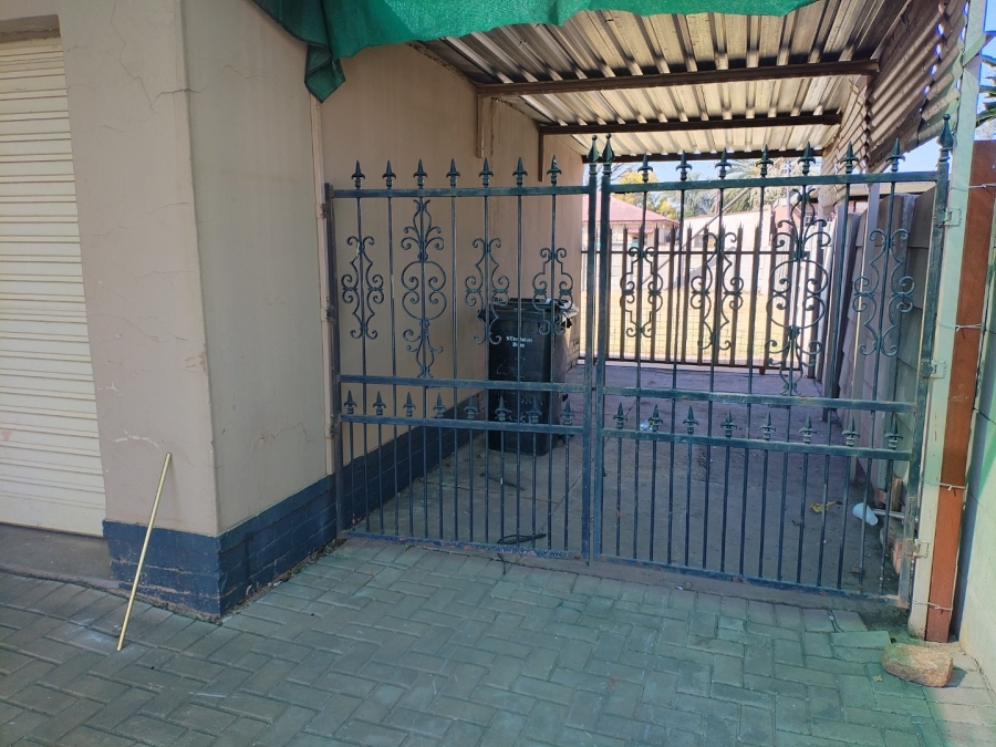 To Let 3 Bedroom Property for Rent in Casseldale Gauteng