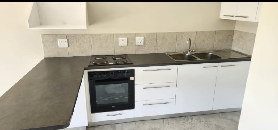 To Let 2 Bedroom Property for Rent in Heatherdale AH Gauteng