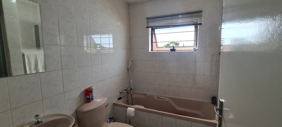 2 Bedroom Property for Sale in Glenvista Gauteng