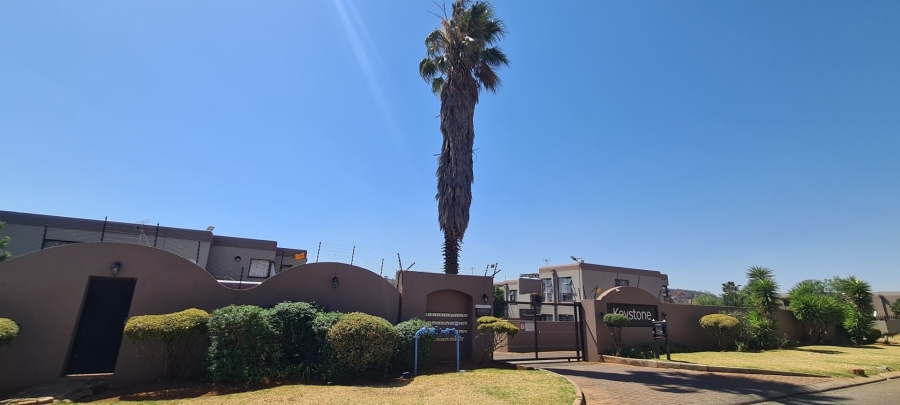 2 Bedroom Property for Sale in Glenvista Gauteng