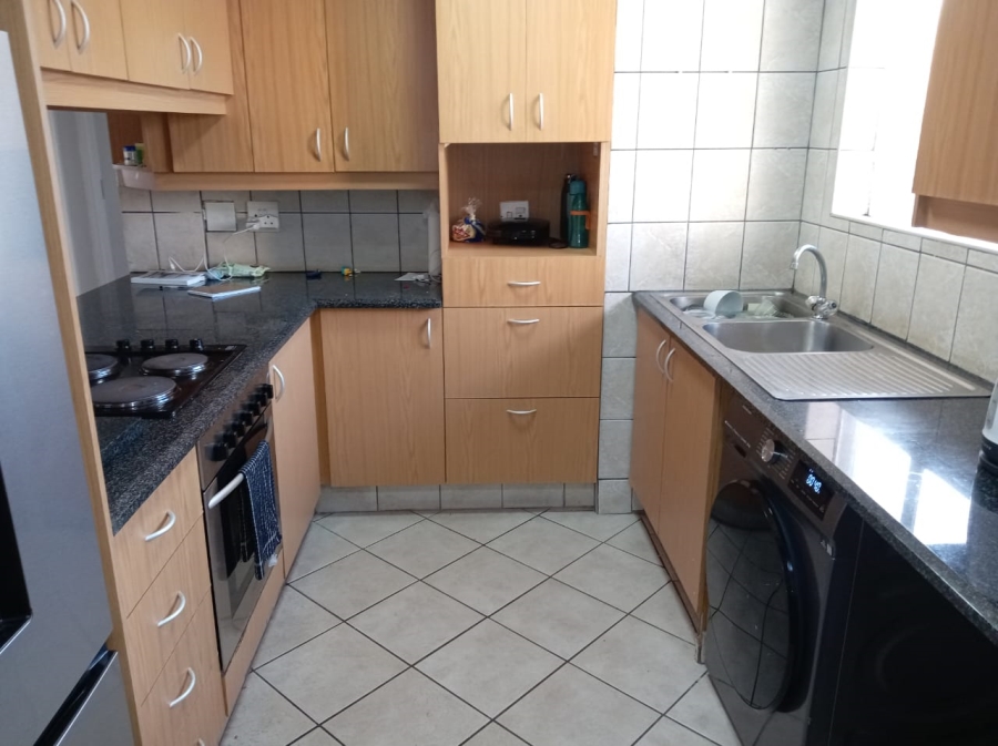 To Let 2 Bedroom Property for Rent in Eden Glen Gauteng