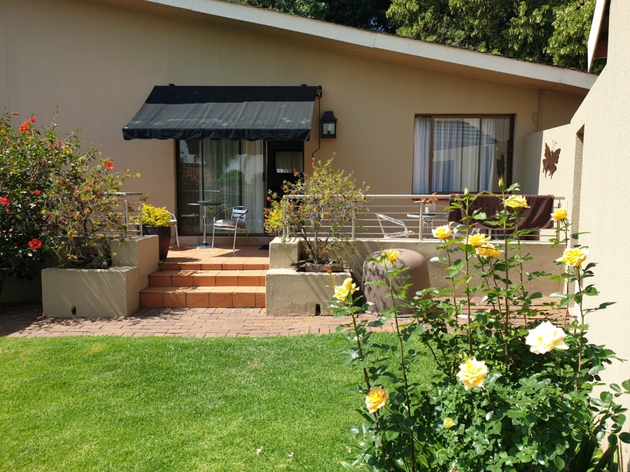 To Let 2 Bedroom Property for Rent in Bedfordview Gauteng