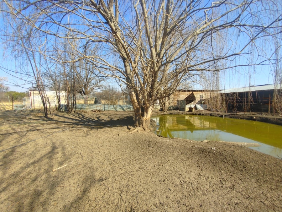 6 Bedroom Property for Sale in Haakdoornboom AH Gauteng