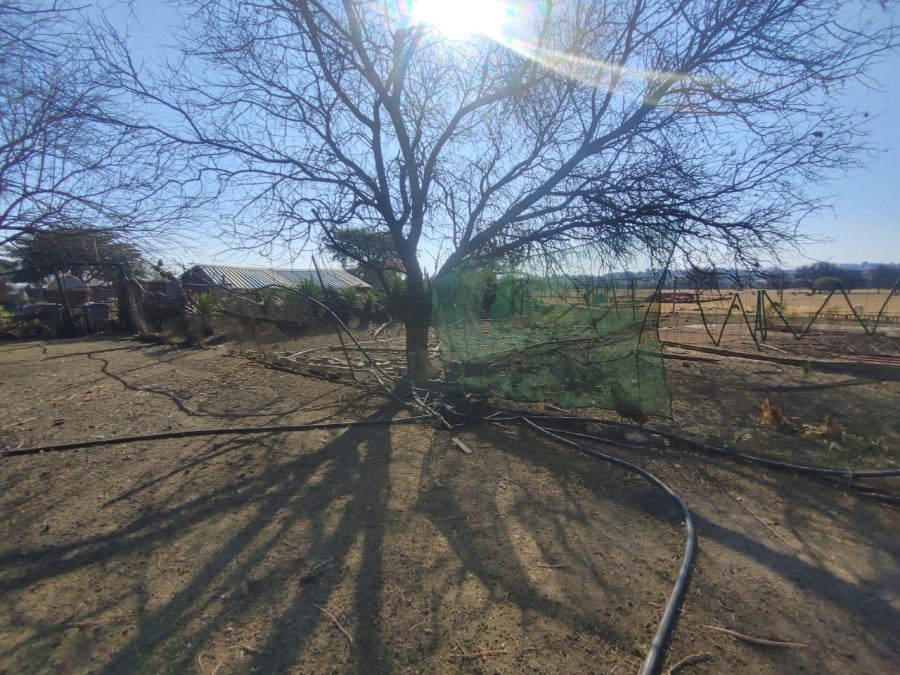 6 Bedroom Property for Sale in Haakdoornboom AH Gauteng