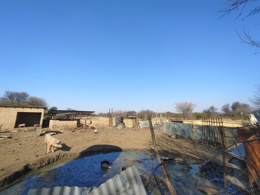 6 Bedroom Property for Sale in Haakdoornboom AH Gauteng