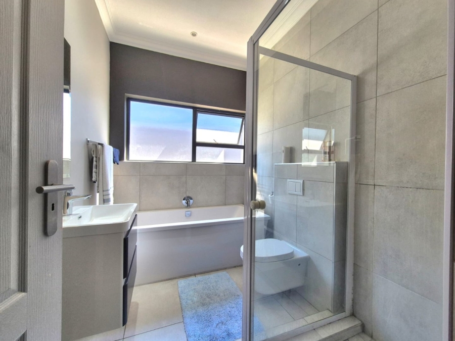 4 Bedroom Property for Sale in Midlands Estate Gauteng