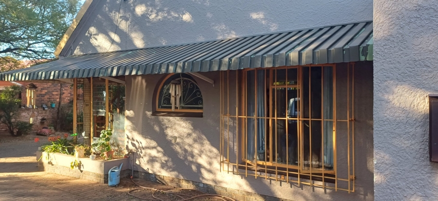 5 Bedroom Property for Sale in Sunnyrock Gauteng