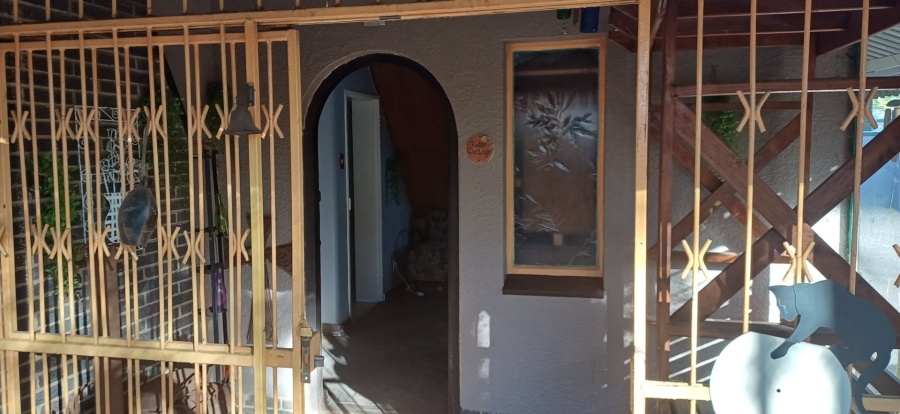 5 Bedroom Property for Sale in Sunnyrock Gauteng