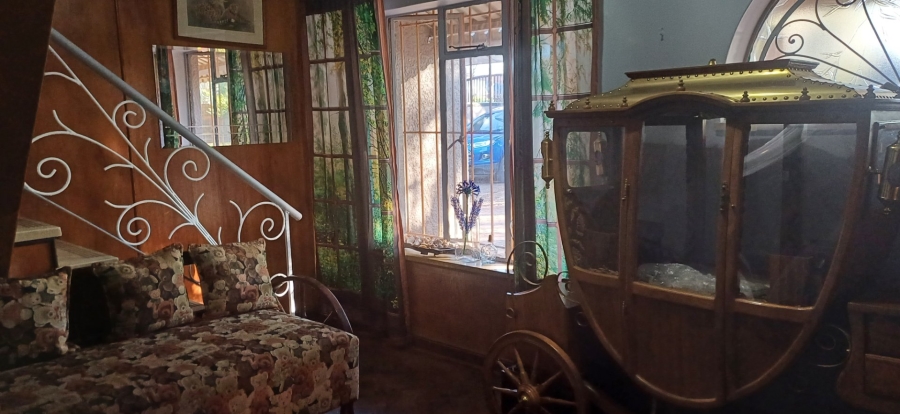 5 Bedroom Property for Sale in Sunnyrock Gauteng