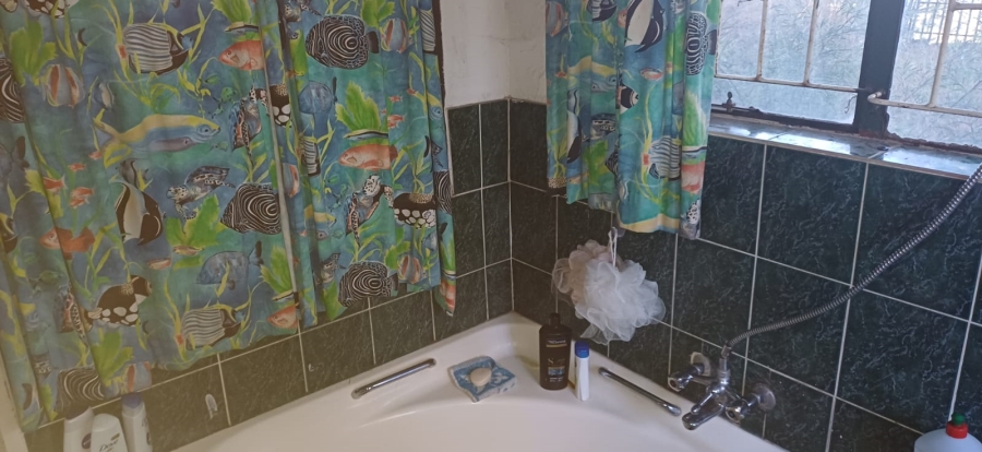5 Bedroom Property for Sale in Sunnyrock Gauteng