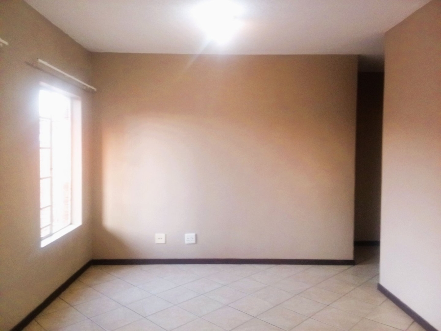 To Let 2 Bedroom Property for Rent in Mooikloof Ridge Gauteng