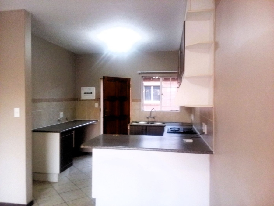 To Let 2 Bedroom Property for Rent in Mooikloof Ridge Gauteng