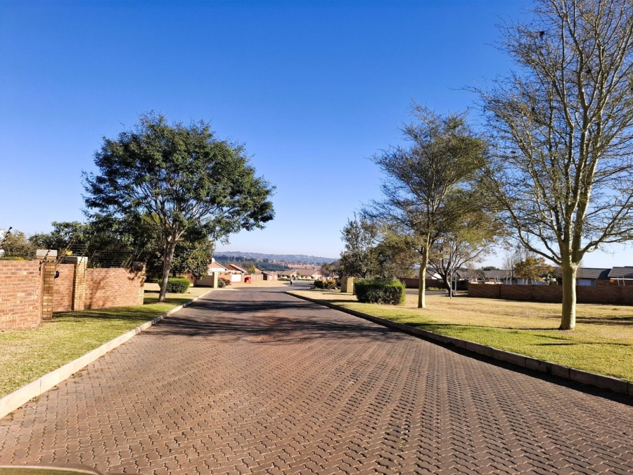 To Let 2 Bedroom Property for Rent in Mooikloof Ridge Gauteng