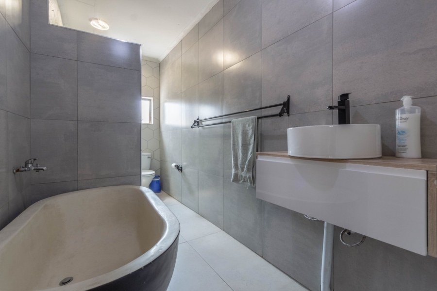 To Let commercial Property for Rent in Norton Home Estate AH Gauteng