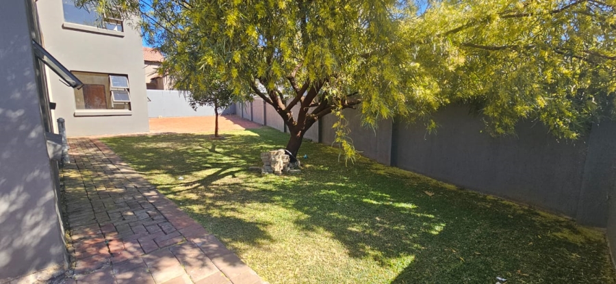 4 Bedroom Property for Sale in The Meadows Gauteng