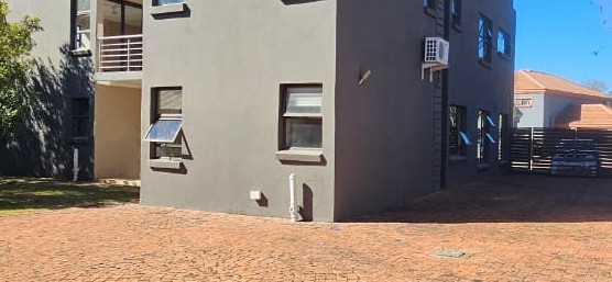 4 Bedroom Property for Sale in The Meadows Gauteng