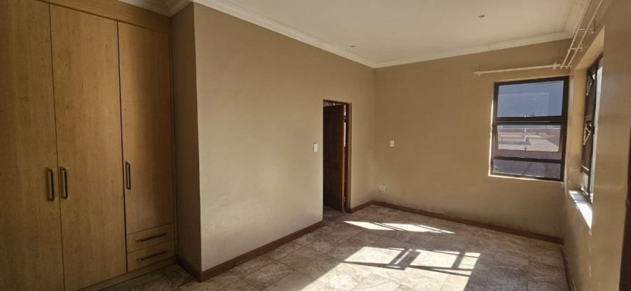 4 Bedroom Property for Sale in The Meadows Gauteng