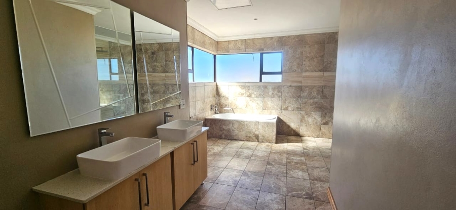 4 Bedroom Property for Sale in The Meadows Gauteng