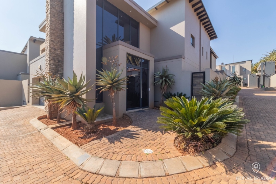 To Let 3 Bedroom Property for Rent in Bedfordview Gauteng