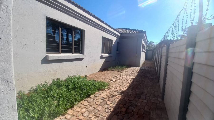 To Let 3 Bedroom Property for Rent in Moreleta Park Gauteng