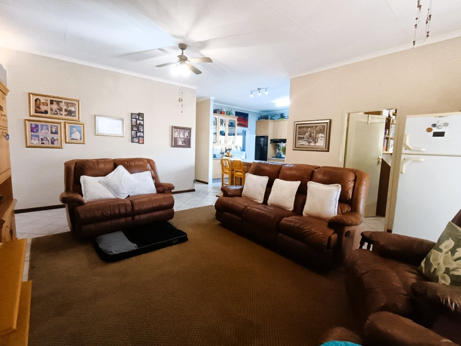 3 Bedroom Property for Sale in Eldoglen Gauteng