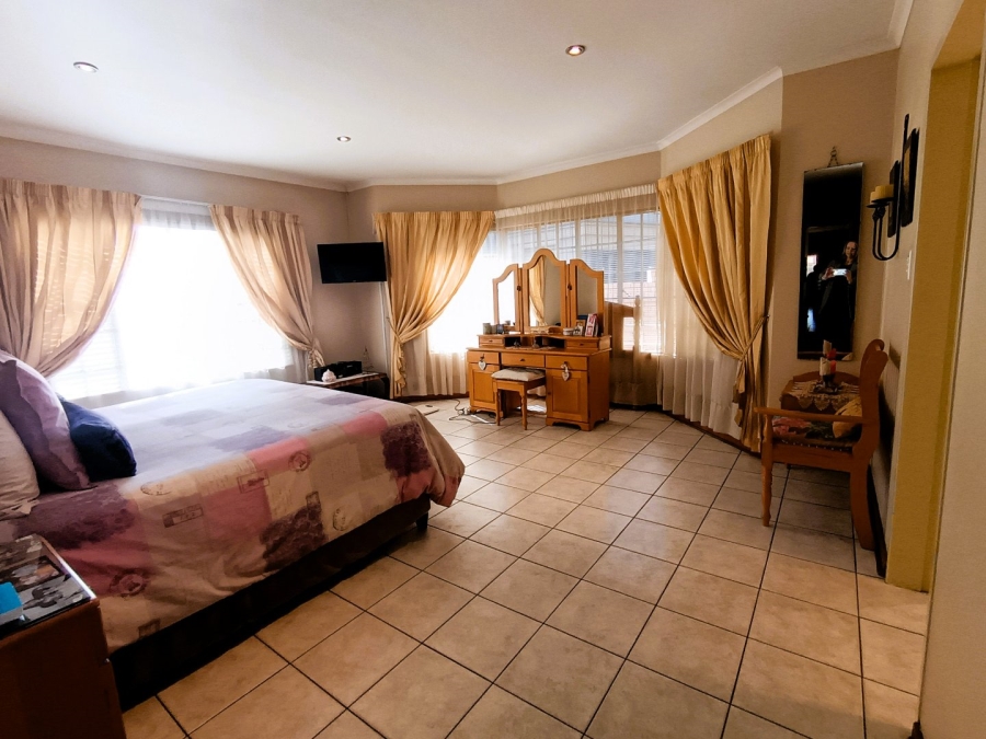 3 Bedroom Property for Sale in Eldoglen Gauteng